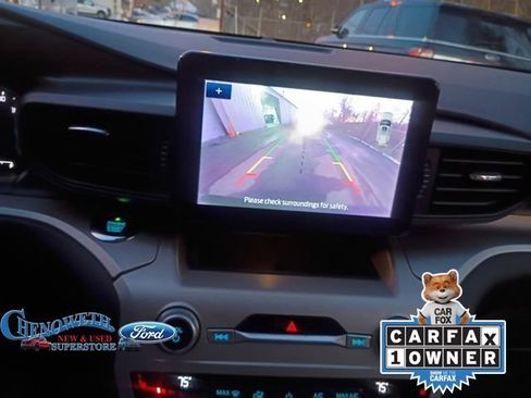 Used 2021 Ford Explorer XLT image 14
