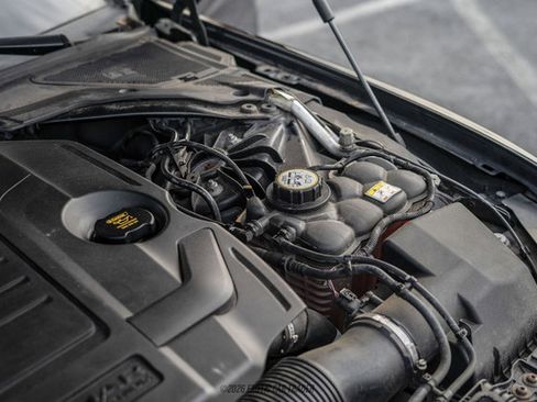 Used 2018 Jaguar XE Premium AWD/4WD image 23