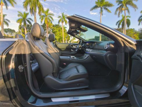 Used 2018 Mercedes-Benz E 400 E 400 Cabriolet 2D w/ Premium 2 Package image 32