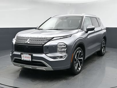 Used 2023 Mitsubishi Outlander 4WD Plug-In Hybrid
