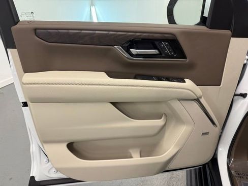 New 2026 GMC Yukon Denali image 14