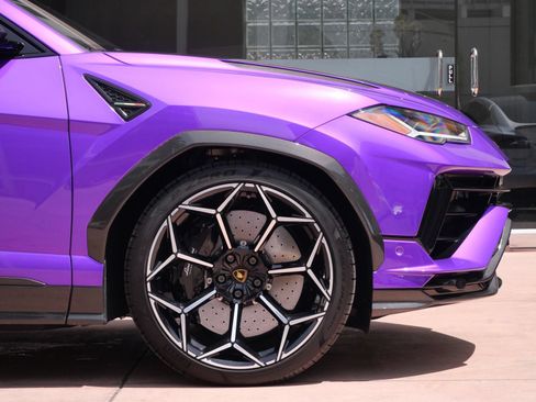 Used 2024 Lamborghini Urus Performante AWD/4WD image 22