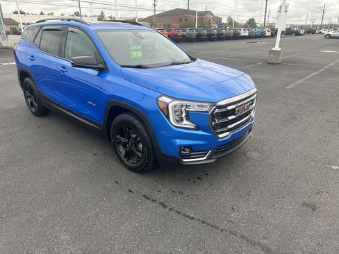 Used 2024 GMC Terrain AT4 w/ Infotainment Package II AWD/4WD image 2