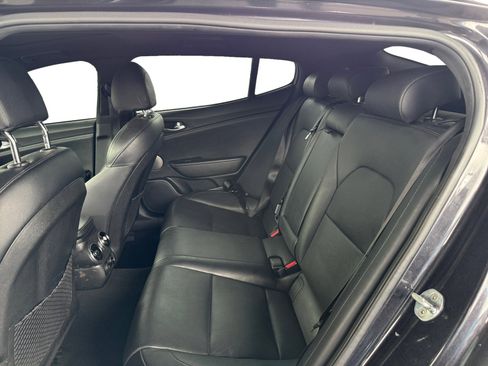 Used 2023 Kia Stinger GT-Line w/ Sun & Sound Package RWD image 11