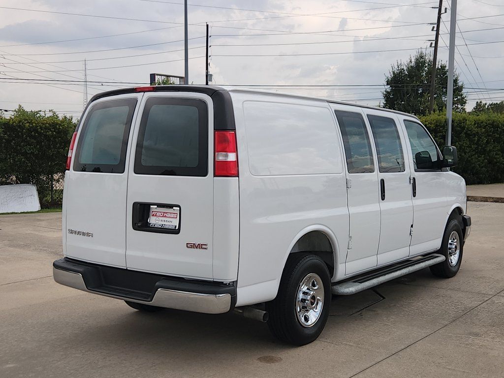 Used 2025 GMC Savana 2500 w/ Driver Convenience Package RWD image 5