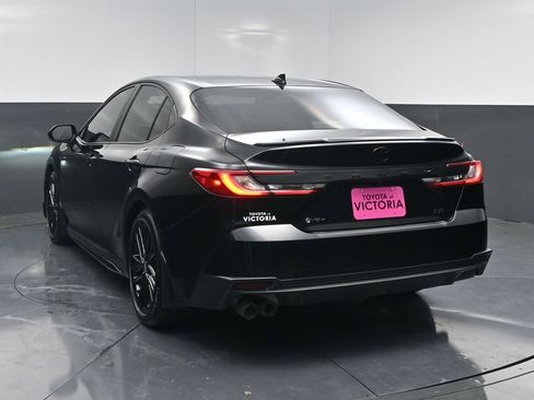 Used 2025 Toyota Camry SE image 17