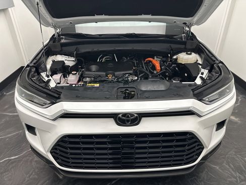 Used 2024 Toyota Grand Highlander XLE image 34