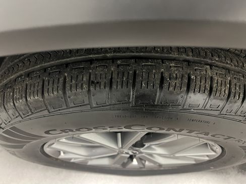 Used 2023 Nissan Rogue S image 10