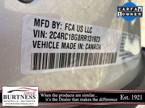 Used 2024 Chrysler Pacifica Touring-L FWD image 59