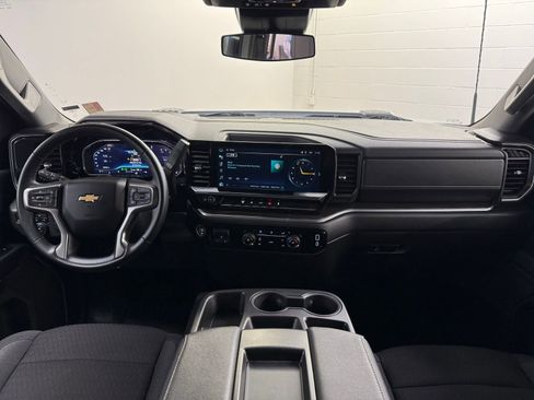 Used 2024 Chevrolet Silverado 3500 LT image 20