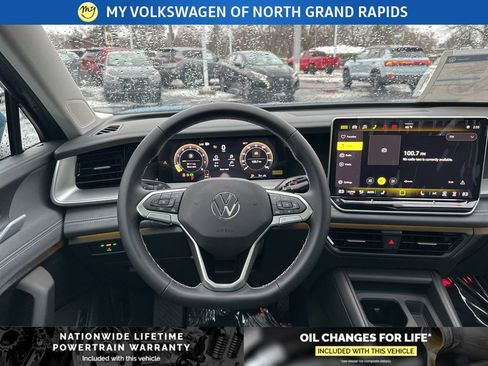 New 2026 Volkswagen Tiguan SE image 16