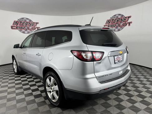 Used 2017 Chevrolet Traverse LT w/ Style and Technology Package AWD/4WD image 5