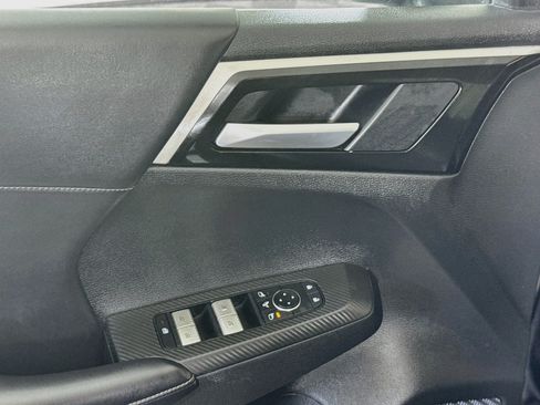 Used 2024 Mitsubishi Outlander SE FWD image 24