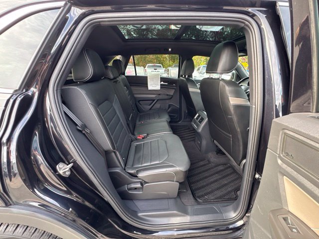Used 2023 Volkswagen Atlas Cross Sport SEL Premium R-Line AWD/4WD image 23
