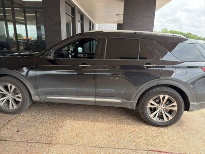 Certified 2020 Ford Explorer Platinum w/ Premium Technology Package