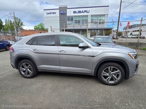 Used 2024 Volkswagen Atlas Cross Sport SEL R-Line AWD/4WD image 8