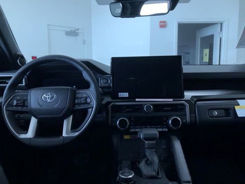 New 2026 Toyota 4Runner Limited image 8