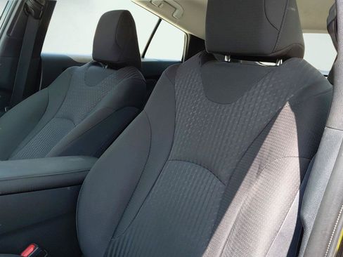 Used 2016 Toyota Prius Two FWD image 18