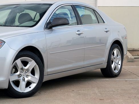 Used 2011 Chevrolet Malibu LS FWD image 21