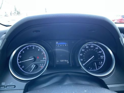 Used 2019 Toyota Camry SE image 13