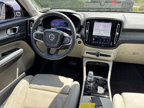 Used 2023 Volvo XC40 B5 Plus w/ Driver Assist Package AWD/4WD image 28