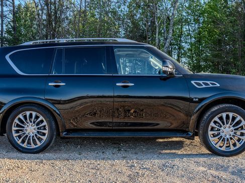 Used 2017 INFINITI QX80 2WD w/ Driver Assistance Package image 6