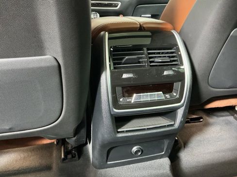 Used 2023 BMW X6 xDrive40i w/ Executive Package image 27