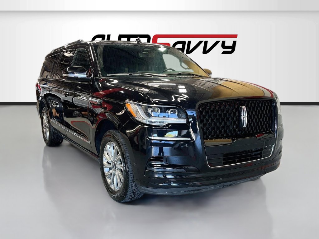 Used 2024 Lincoln Navigator L 4WD image 1