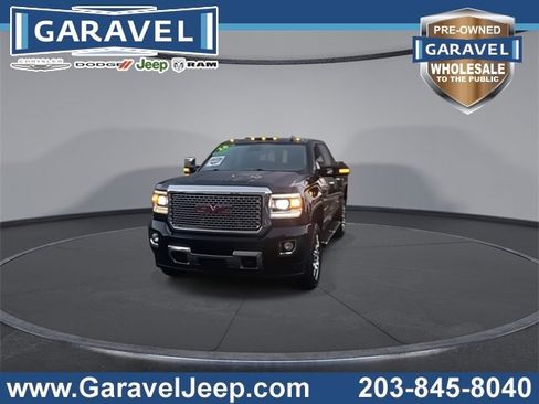 Used 2016 GMC Sierra 2500 Denali w/ Driver Alert Package image 8