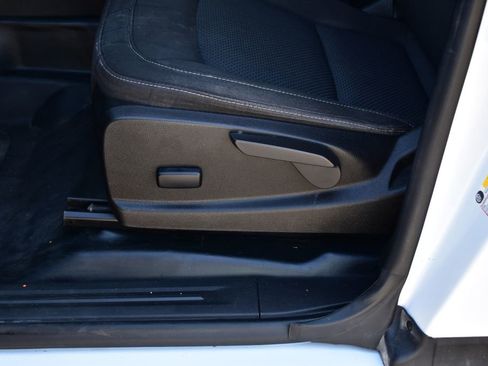 Used 2022 Chevrolet Colorado LT w/ Fleet Safety Package RWD image 18