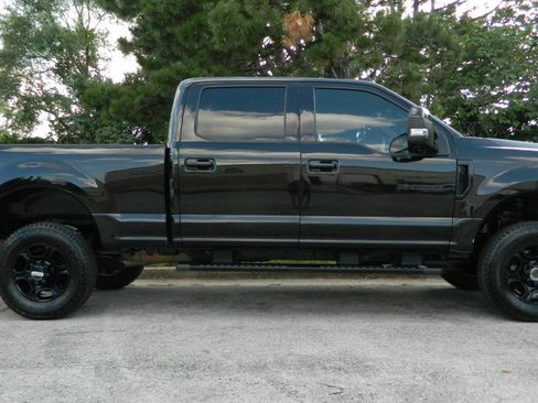 Used 2019 Ford F250 Lariat AWD/4WD image 5