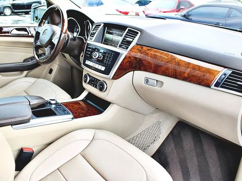 Used 2014 Mercedes-Benz ML 350 4MATIC image 31