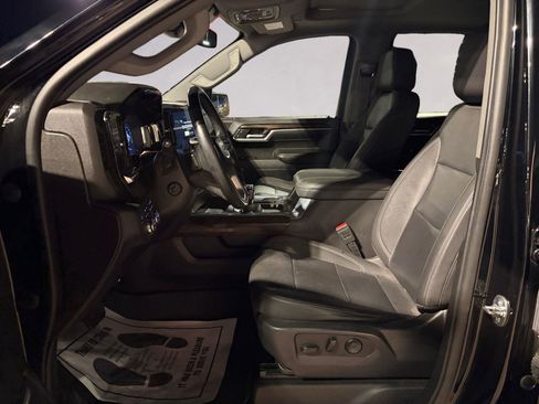 Used 2023 GMC Sierra 1500 SLT image 9