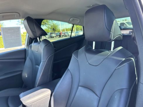 Used 2022 Toyota Prius Prime XLE FWD image 18