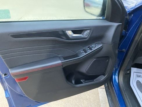 Used 2023 Ford Escape ST-Line w/ Tech Pack #1 image 9