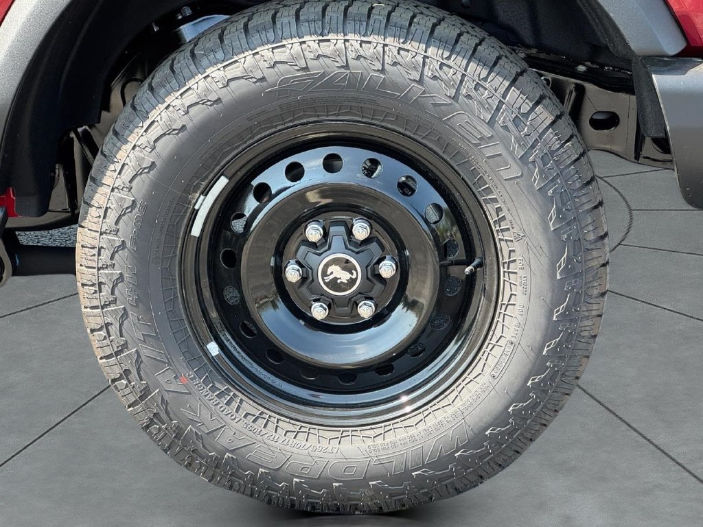 New 2026 Ford Bronco Big Bend w/ Black Diamond Package AWD/4WD image 6