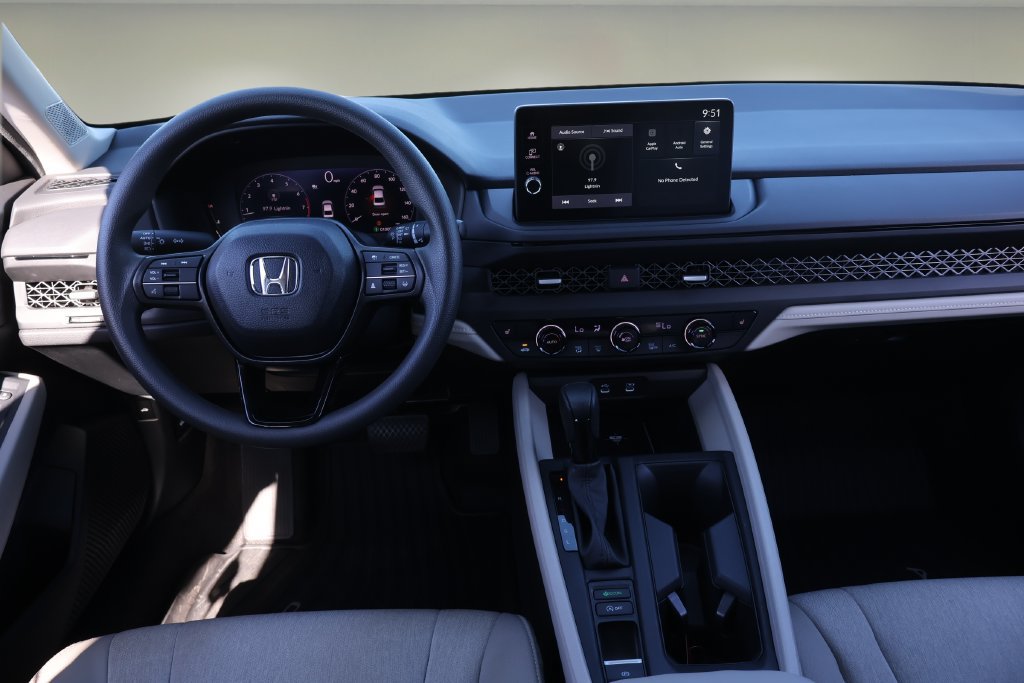 Used 2026 Honda Accord SE image 13