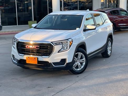 Used 2024 GMC Terrain SLE image 9