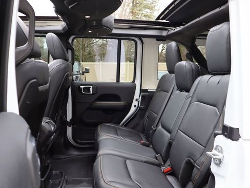 Used 2025 Jeep Wrangler Unlimited Rubicon 392 AWD/4WD image 11