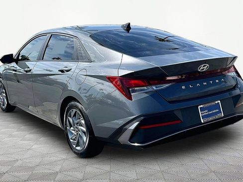 Certified 2024 Hyundai Elantra SEL FWD image 7