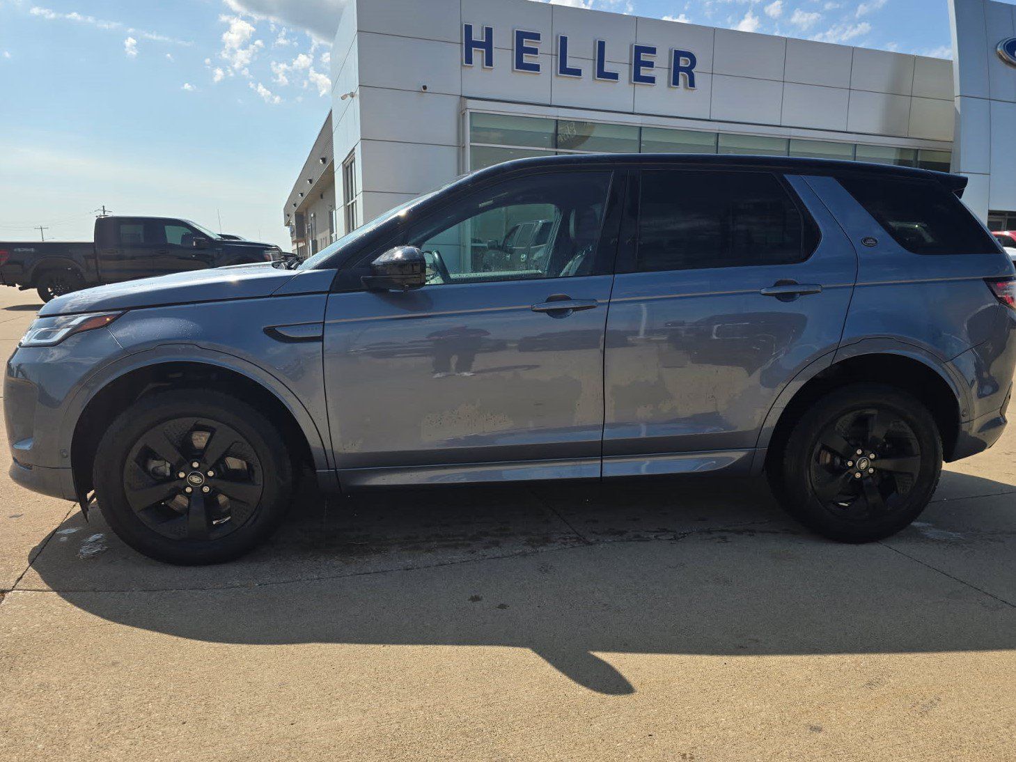 Used 2022 Land Rover Discovery Sport S R-Dynamic AWD/4WD image 3