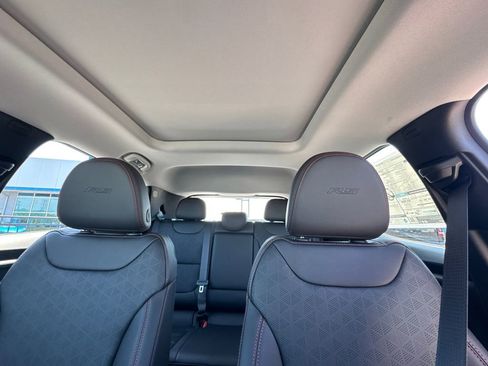 New 2027 Chevrolet Bolt RS w/ Technology Package FWD image 32