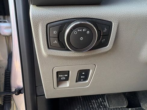 Used 2018 Ford F150 XLT w/ Equipment Group 301A Mid RWD image 12