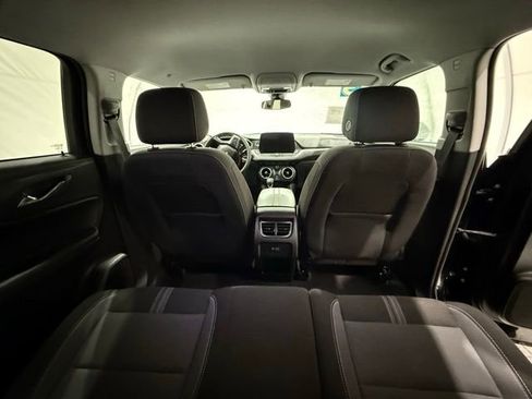 Used 2025 Chevrolet Blazer LT image 29