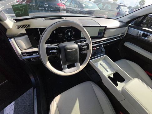 Used 2025 Hyundai Santa Fe Calligraphy FWD image 6