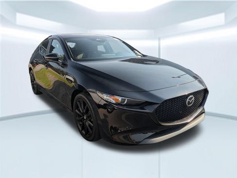Used 2024 MAZDA MAZDA3 s FWD image 4