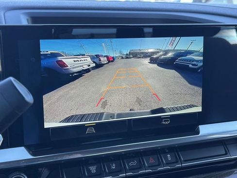 Used 2024 Chevrolet Silverado 2500 LT image 29