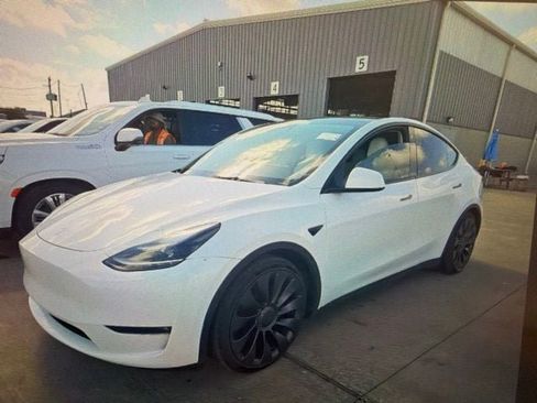 Used 2023 Tesla Model Y Long Range AWD/4WD image 4