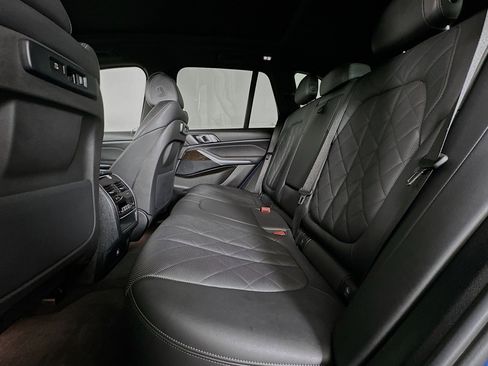 Used 2023 BMW X5 xDrive45e image 9