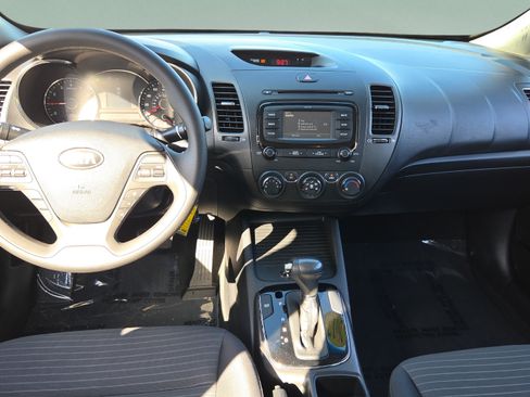 Used 2017 Kia Forte LX w/ LX Popular Package FWD image 12